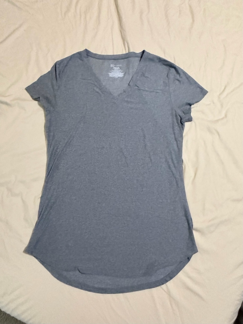 🛍️ 4 for 20🛍️ Bundle and save! 🛍️
No boundaries Grey Workout tee